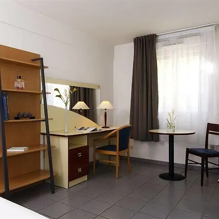 Appart'city Classic Part Dieu Garibaldi Aparthotel 2*