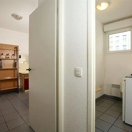 Hotel apartamentowy Appart'city Classic Part Dieu Garibaldi 2*